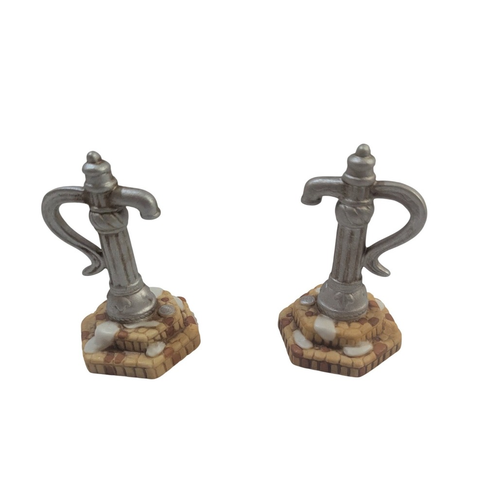 Lefton Exclusives 07923 Water Pump Village Accessories Set of 2 Ceramic